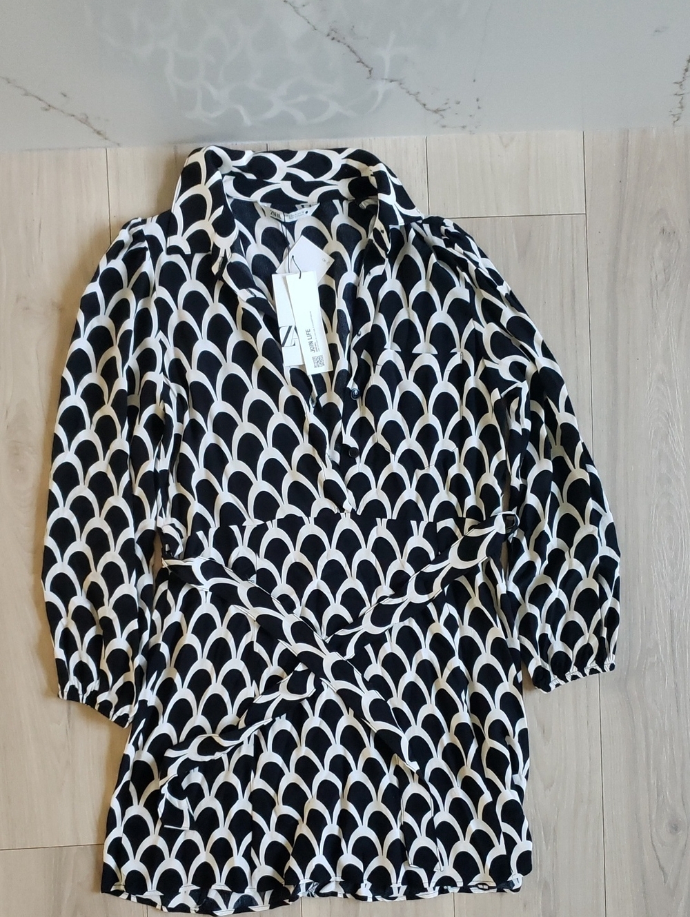 Zara Emelie Short Dress Womens Small Black White Geometric Scallop Mini Shirt